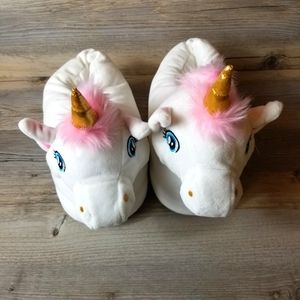 Silver Lilly Unicorn Plush Slippers NWT